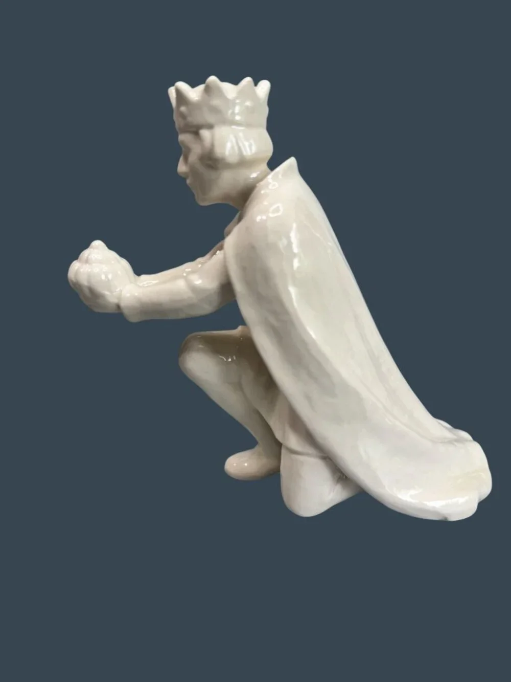 Vintage Goebel White Nativity Kneeling Wise Man Magi W. Germany Replacement 5.5
